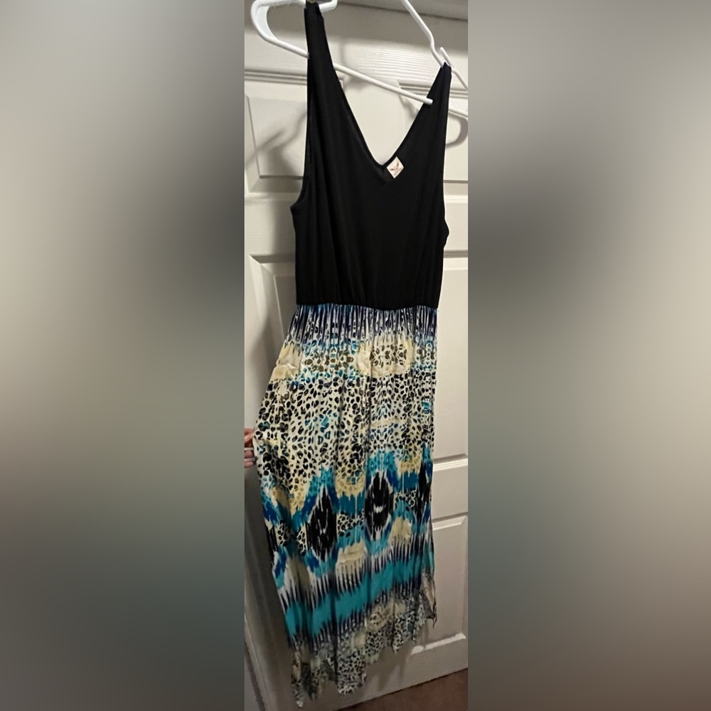 Nice multi-colored maxi dress.  Size L…see pics